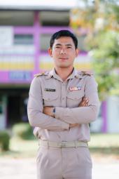 นายนิวัฒน์ จีระออน